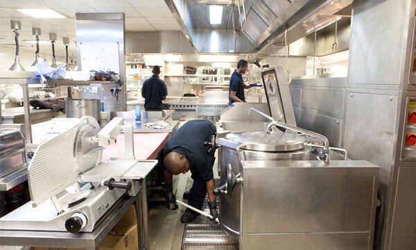 RESTAURANT CLEANING SERVICES